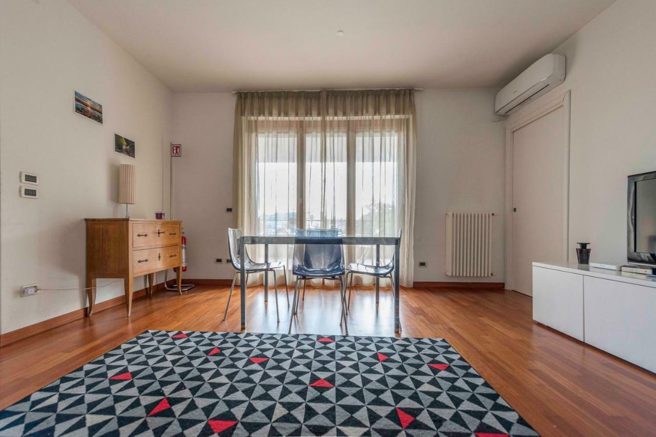 B&B Pierpy Appartamento Pescara Mare Exterior photo